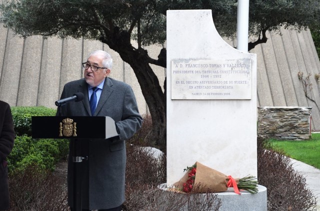 Homenaje al Presidente emérito del TC, Tomás y Valiente, en el 28º aniversario de su asesinato